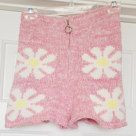 NWT Storia Pink Daisy Print Knit Sweater Shorts - Picture 5 of 12